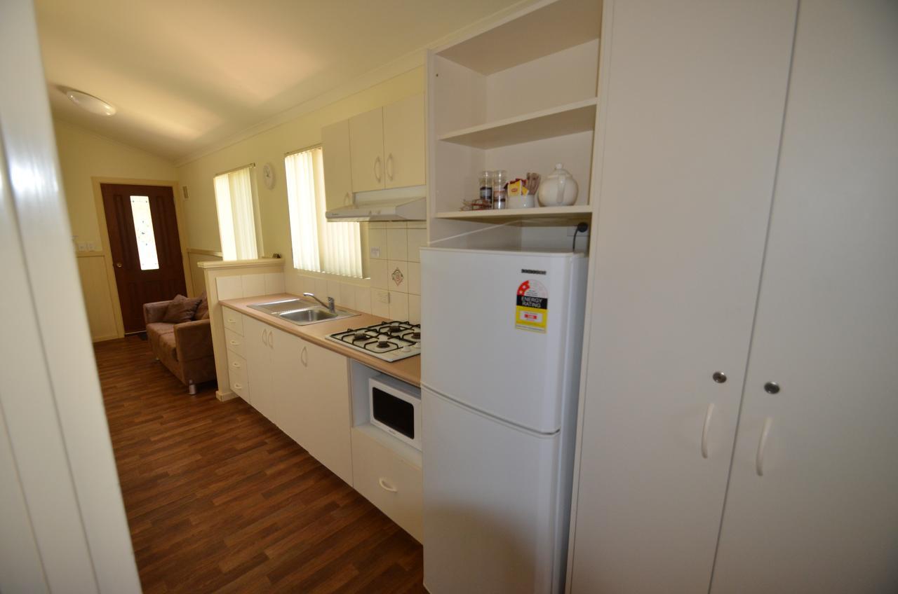 Coalmine Beach Holiday Park Уолпол Екстериор снимка